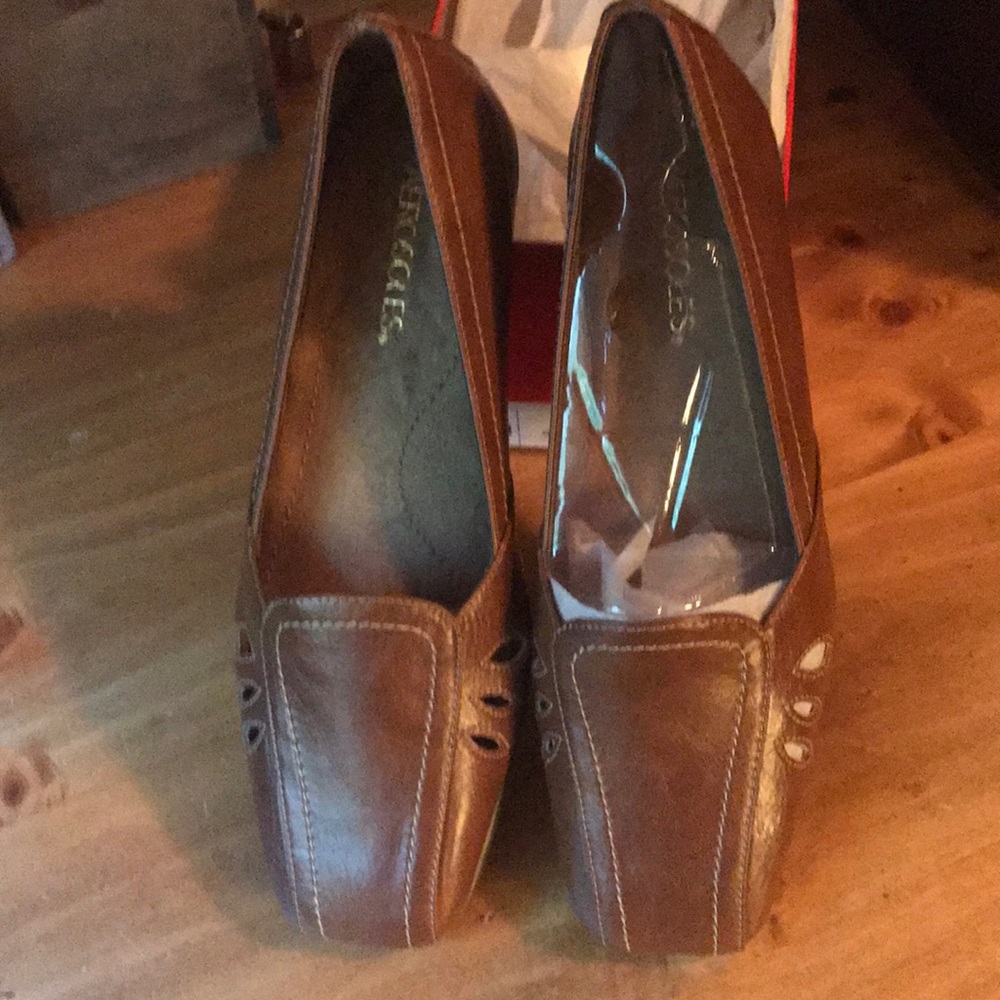 Aerosole Size 9 Flats Medieval Tan